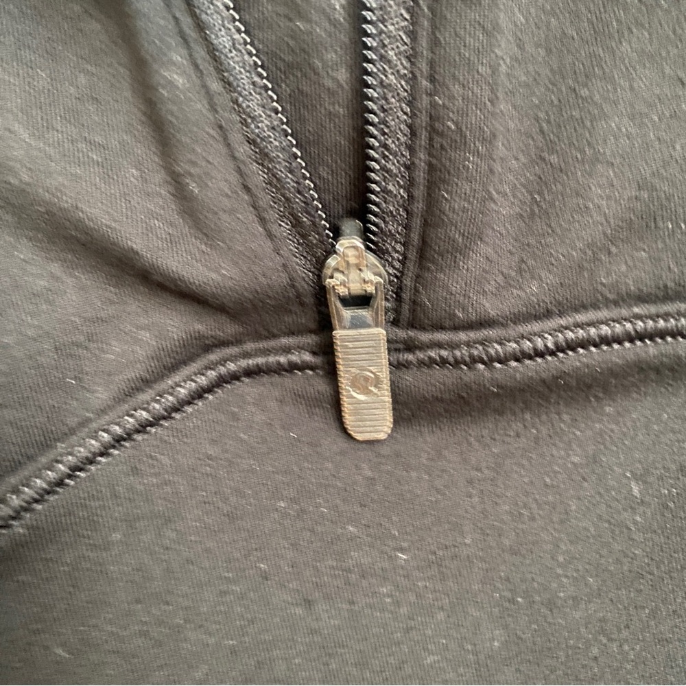limited edition - lululemon kicking asphalt half-zip - Picture 6 of 7